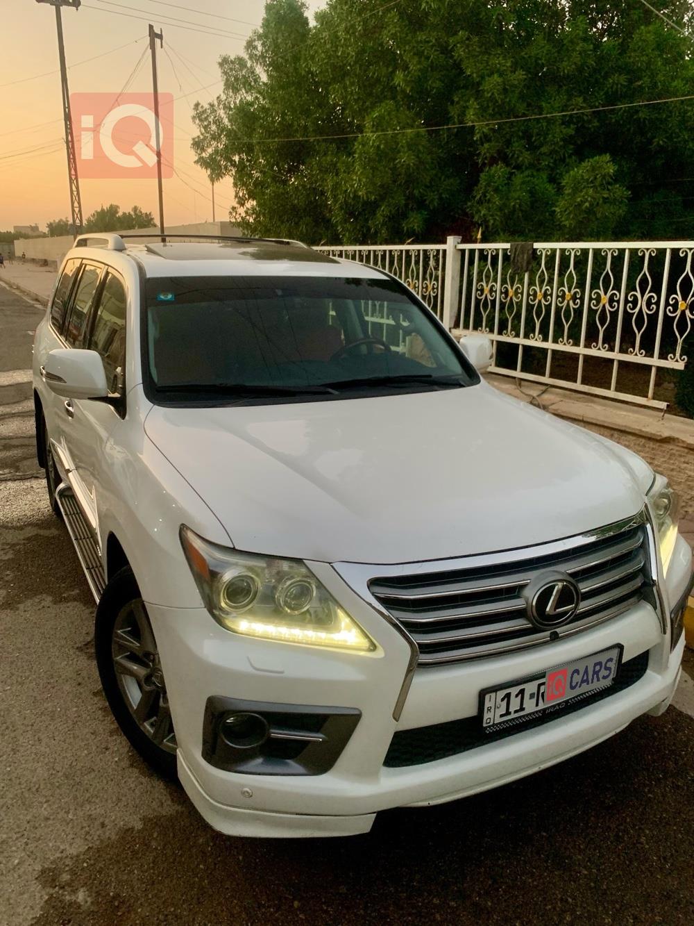 Lexus LX